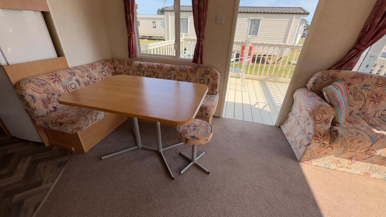 Holiday Freedom Clacton-on-Sea Extérieur photo